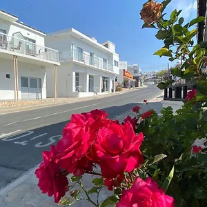 Apartman Ellenapa Apts &