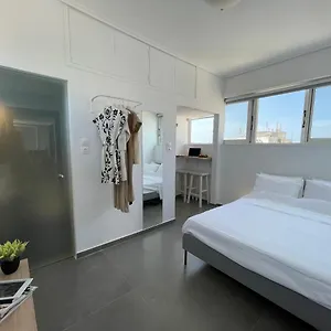 https://modern-rooftop-apartment.rethymnohotels.net
