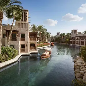 احجز هنا