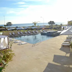 E-hotel Larnaca & פרבוליה